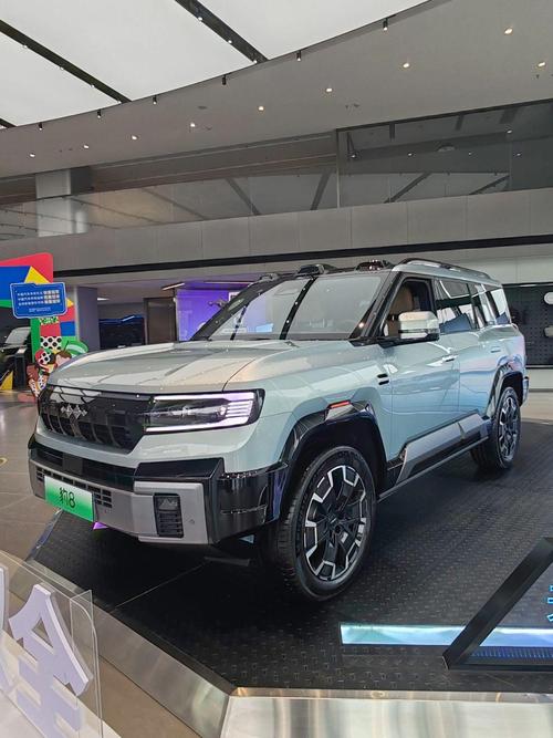 深圳69比亚迪方程豹硬派越野的爆款，英菲尼迪35周年与你共成长